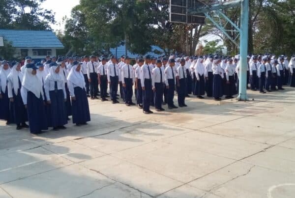 Menjadi Pembina Apel di sekolah SMPN 13 Cempaka Banjarbaru