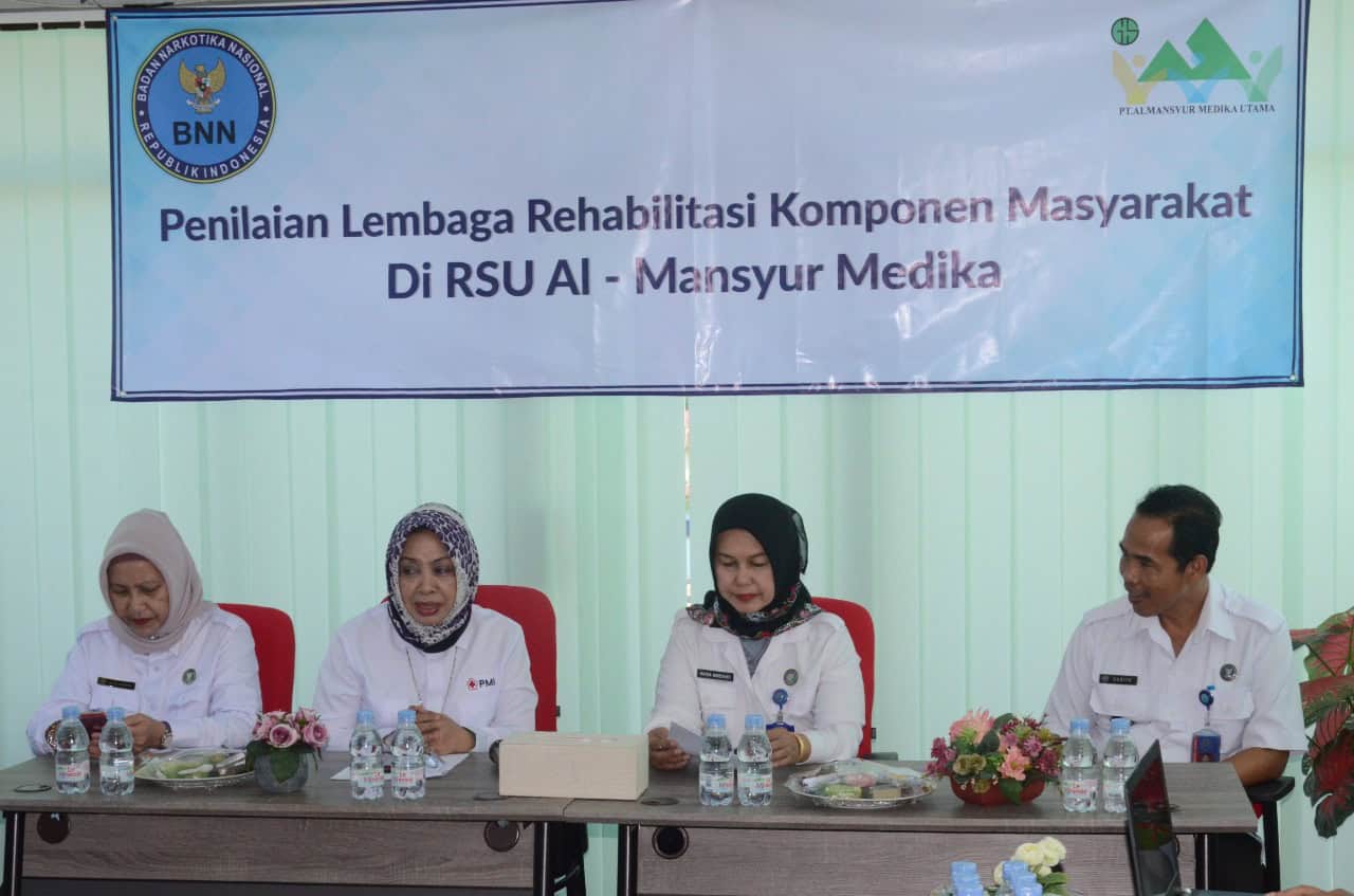 Tim Penilai Mutu Lembaga Rehabilitasi Komponen Masyarakat (LRKM) di RSU. Almansyur Medika Tim Penilai Mutu Lembaga Rehabilitasi Komponen Masyarakat (LRKM) di RSU. Almansyur Medika