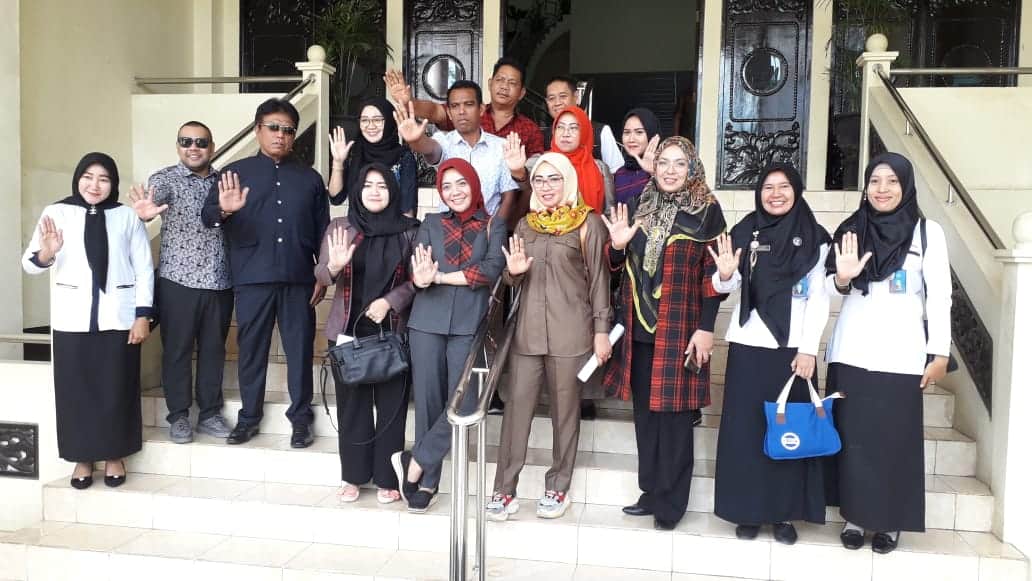 Menghadiri undangan dari Ketua DPRD Kota Banjarbaru Menghadiri undangan dari Ketua DPRD Kota Banjarbaru