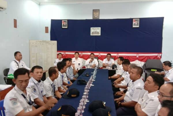 Sosialisasi dan screening tes urine kepada Karyawan/Karyawati Perum DAMRI Cabang Banjarmasin Sosialisasi dan screening tes urine kepada Karyawan/Karyawati Perum DAMRI Cabang Banjarmasin