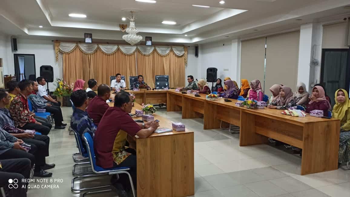Sosialisasi dan Screening tes urine kepada PNS dan Tenaga Kontrak kantor BAPPEDA Kota Banjarbaru Sosialisasi dan Screening tes urine kepada PNS dan Tenaga Kontrak kantor BAPPEDA Kota Banjarbaru