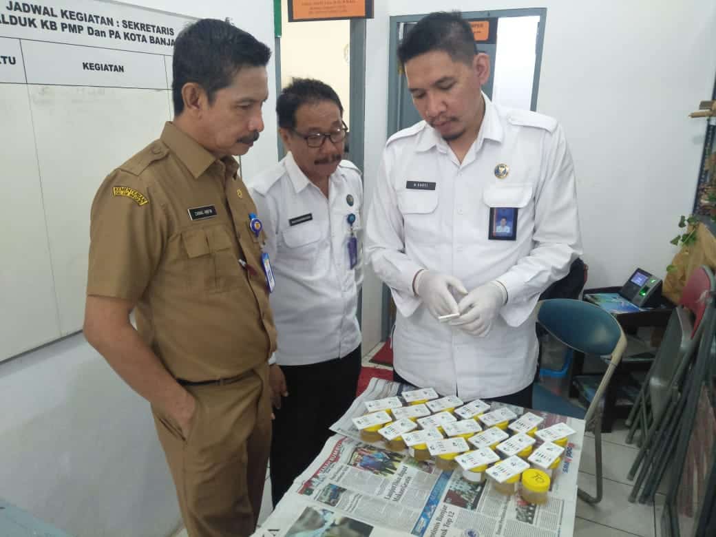 DISDALDUK KB PMP dan PA Kota Banjarbaru, Screening tes urine DISDALDUK KB PMP dan PA Kota Banjarbaru, Screening tes urine