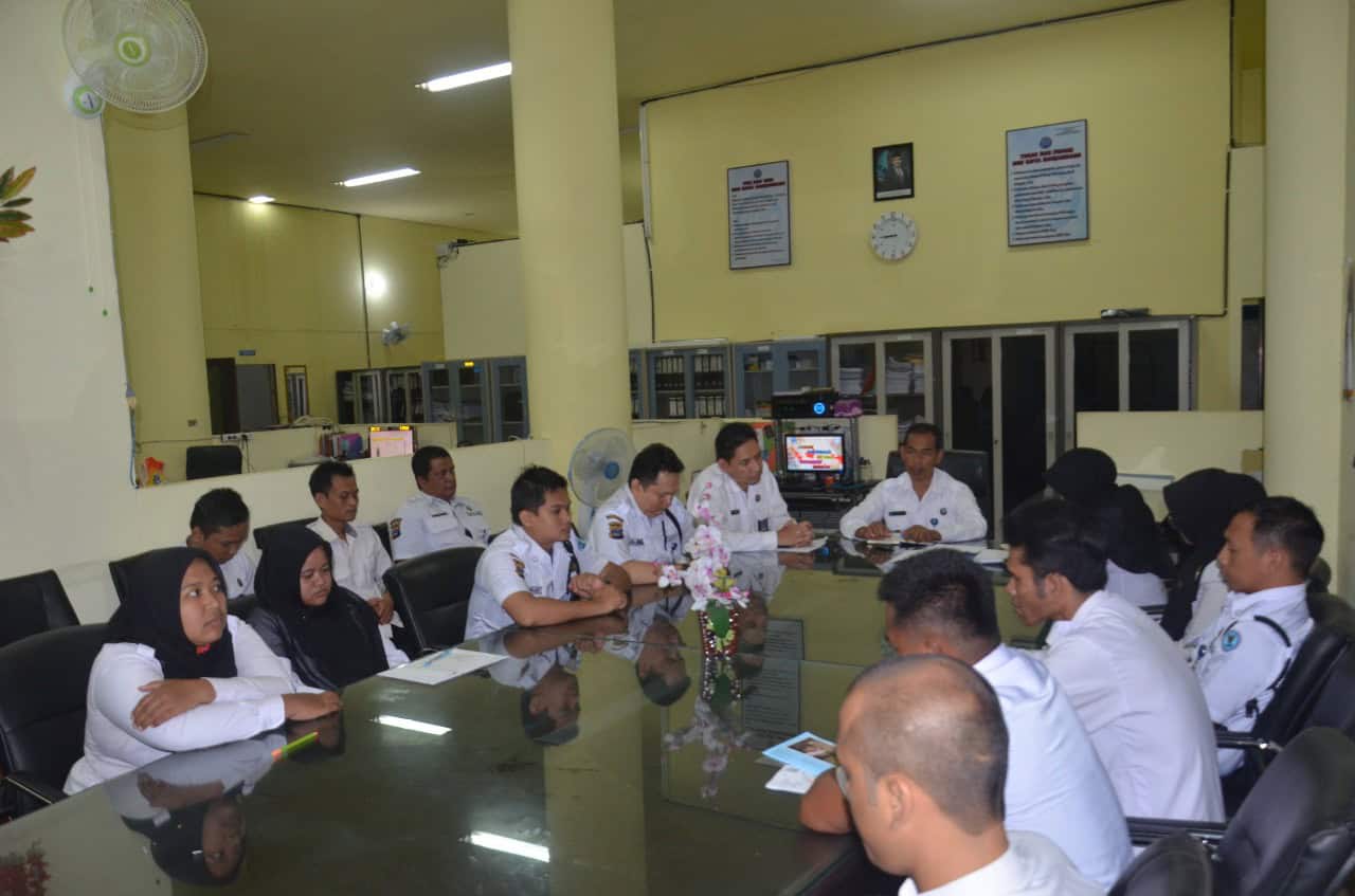 Rapat dan Evaluasi bagi Tenaga Kerja Kontrak BNN Kota Banjarbaru Rapat dan Evaluasi bagi Tenaga Kerja Kontrak BNN Kota Banjarbaru