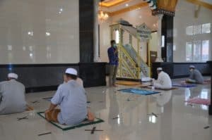 Kegiatan Diseminasi Informasi P4GN melalui Insert Konten Kepada Jamaah Masjid Darul Muttaqien Kelurahan Komet Banjarbaru.