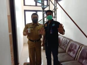 Kegiatan screening test urine bagi pegawai Bappeda Kota Banjarbaru