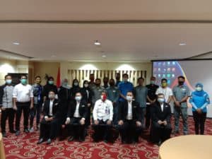 Kegiatan Screening Test Urine bagi pegawai Grand Dafam Q Hotel Banjarabru