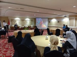 Kegiatan Screening Test Urine bagi pegawai Grand Dafam Q Hotel Banjarabru