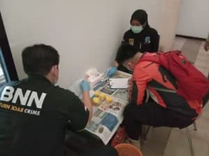 Screening Test Urine bagi pegawai Badan Penanggulangan Bencana Daerah Kota Banjarbaru
