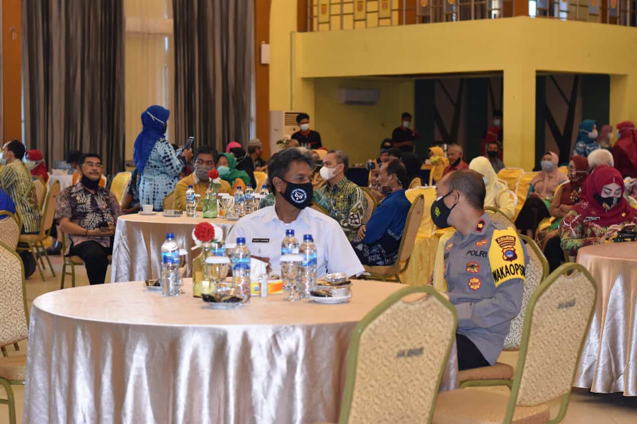 menghadiri undangan Pelepasan PNS purna tugas tahun 2020 menghadiri undangan Pelepasan PNS purna tugas tahun 2020
