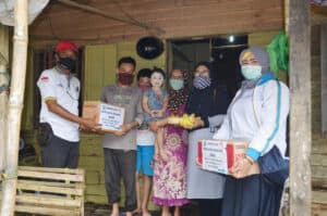 Pengantaran bantuan sembako Pengantaran bantuan sembako