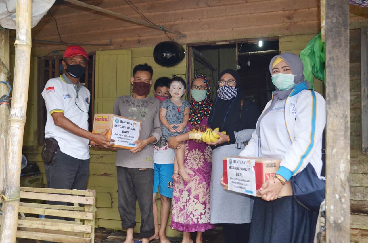Pengantaran bantuan sembako Pengantaran bantuan sembako