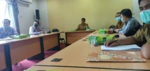 Rapat Pembahasan Nota Kesepahaman(MoU) dan Perjanjian Kerja Sama(PKS) Layanan Pada Mall Pelayanan Publik (MPP) Kota Banjarbaru. Rapat Pembahasan Nota Kesepahaman(MoU) dan Perjanjian Kerja Sama(PKS) Layanan Pada Mall Pelayanan Publik (MPP) Kota Banjarbaru.
