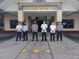 BNN Kota Banjarbaru koordinasi ke Polres Banjar berkaitan dengan Rayonisasi Tugas dan Wewenang BNN Kota Banjarbaru di Kab. Banjar. BNN Kota Banjarbaru koordinasi ke Polres Banjar berkaitan dengan Rayonisasi Tugas dan Wewenang BNN Kota Banjarbaru di Kab. Banjar.