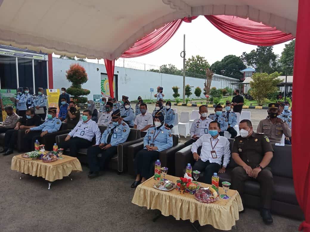 penanda tanganan Deklarasi Janji Kinerja dan Komitmen Bersama di Lapas Narkotika Kelas IIA Karang Intan Kab. Banjar. penanda tanganan Deklarasi Janji Kinerja dan Komitmen Bersama di Lapas Narkotika Kelas IIA Karang Intan Kab. Banjar.