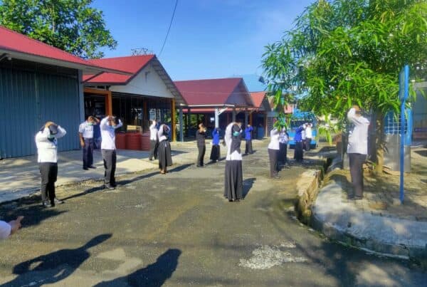 pelaksanaan peregangan otot dan berjemur Konsep Otomatis