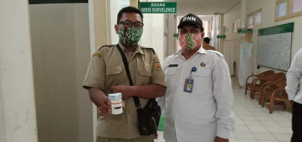screening test urine bagi pegawai Dinas Kesehatan Kota Banjarbaru creening test urine bagi pegawai Dinas Kesehatan Kota Banjarbaru