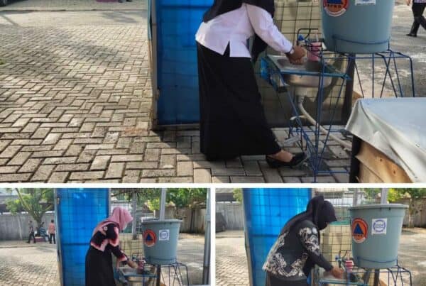 egiatan satgas Pencegahan & Penanggulangan Covid-19 di Lingkungan BNN Kota Banjarbaru – Pelaksanaan kegiatan Mencuci Tangan bagi semua pegawai yang masuk kantor.