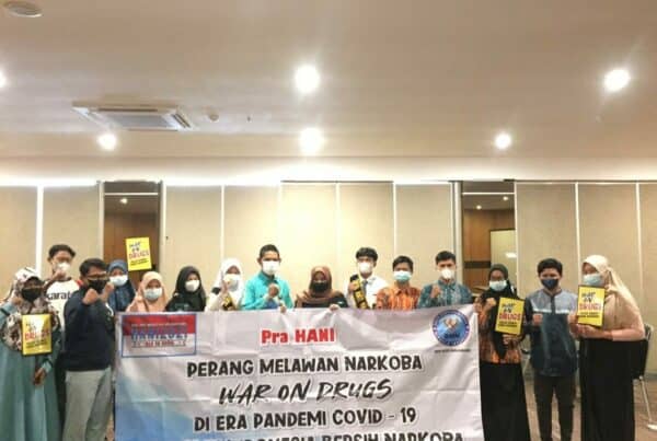 BNN Kota Banjarbaru - Pembentukan Remaja Teman Sebaya Anti Narkoba melalui Dialog Interaktif Remaja TA. 2021 BNN Kota Banjarbaru – Pembentukan Remaja Teman Sebaya Anti Narkoba melalui Dialog Interaktif Remaja TA. 2021