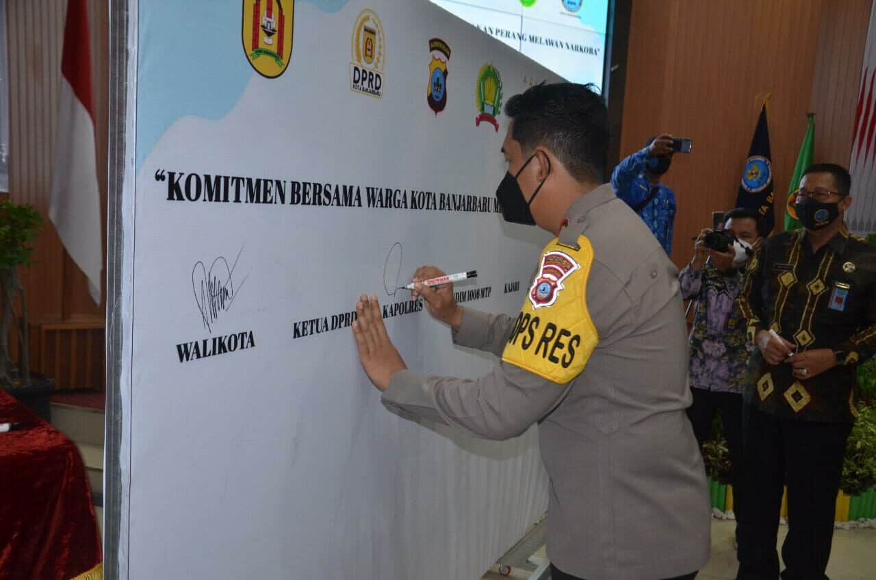 BNN Kota Banjarbaru - Desiminasi Informasi Melalui Kampanye / Pagelaran Seni (Puncak HANI) TA. 2021 BNN Kota Banjarbaru – Desiminasi Informasi Melalui Kampanye / Pagelaran Seni (Puncak HANI) TA. 2021