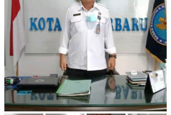 Kegiatan BNN Kota Banjarbaru -Mendengarkan lagu kebangsaan Indonesia Raya.