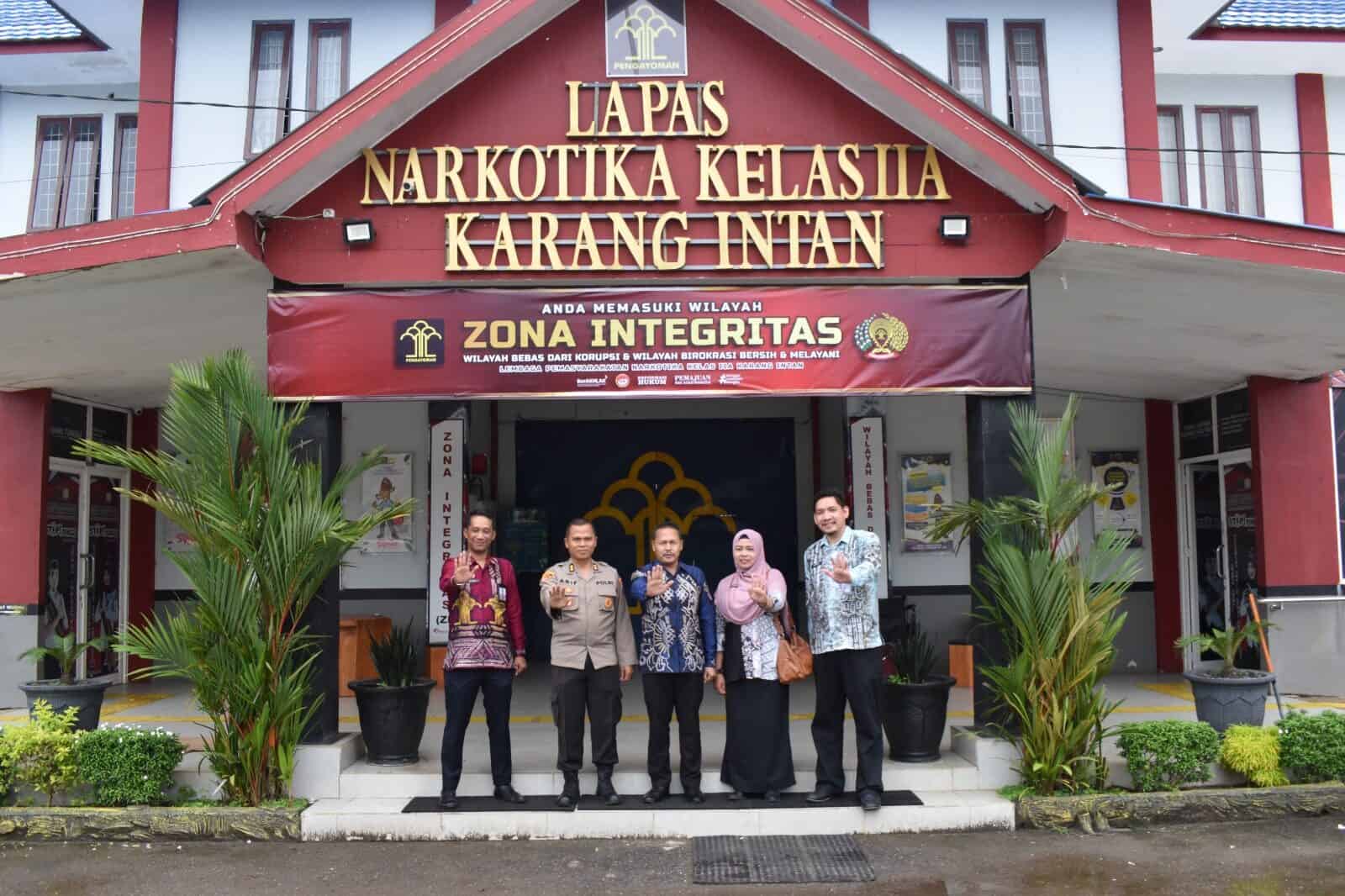 BNN Kota Banjarbaru - Kunjungan silaturahmi kepala BNN Kota Banjarbaru. BNN Kota Banjarbaru – Kunjungan silaturahmi kepala BNN Kota Banjarbaru.