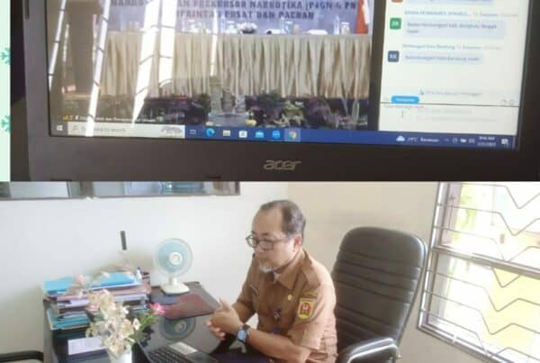 BNN Kota Banjarbaru bersama Bakesbangpol Kota Banjarbaru Mengikuti Zoom Meeting Rapat Koordinasi dan Sinkronisasi Program Pencegahan dan Pemberantasan Penyalahgunaan dan Peredaran Gelap Narkotika dan Prekursor Narkotika (P4GN dan PN).